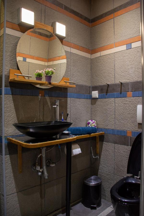 Handcrafted Unique Flat, 200M From The Acropolis Atene Esterno foto